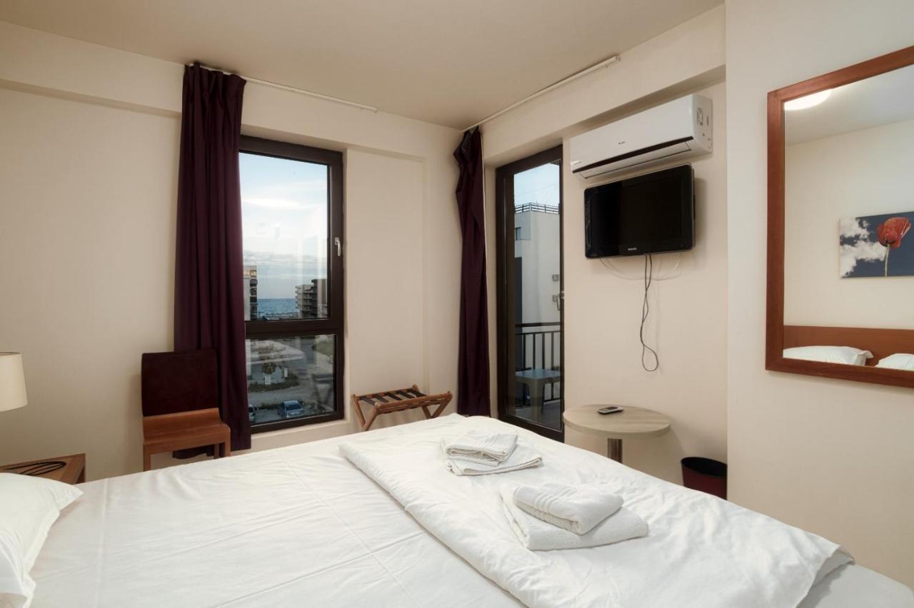 Hotel Cochet Constanta Bagian luar foto
